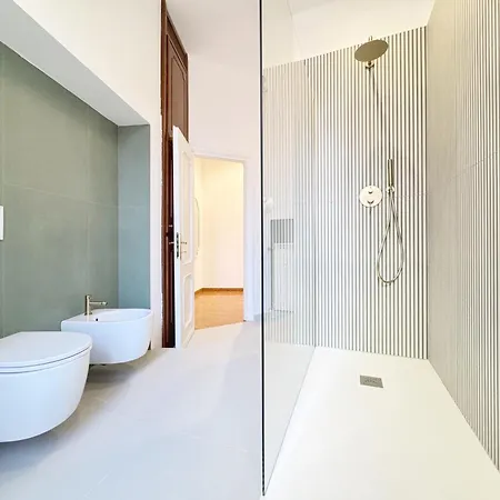 Merulana 13 * ローマ