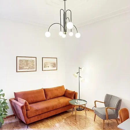 Merulana 13 アパート *